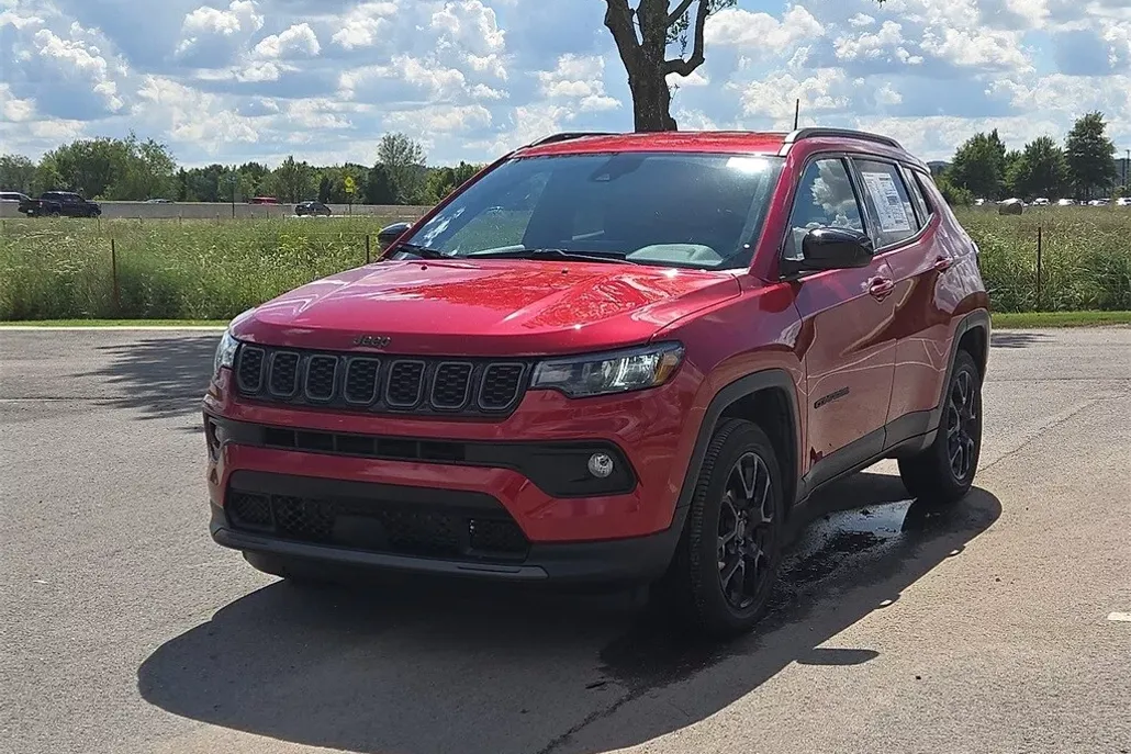 2025 Jeep Compass Latitude Sport photo 1