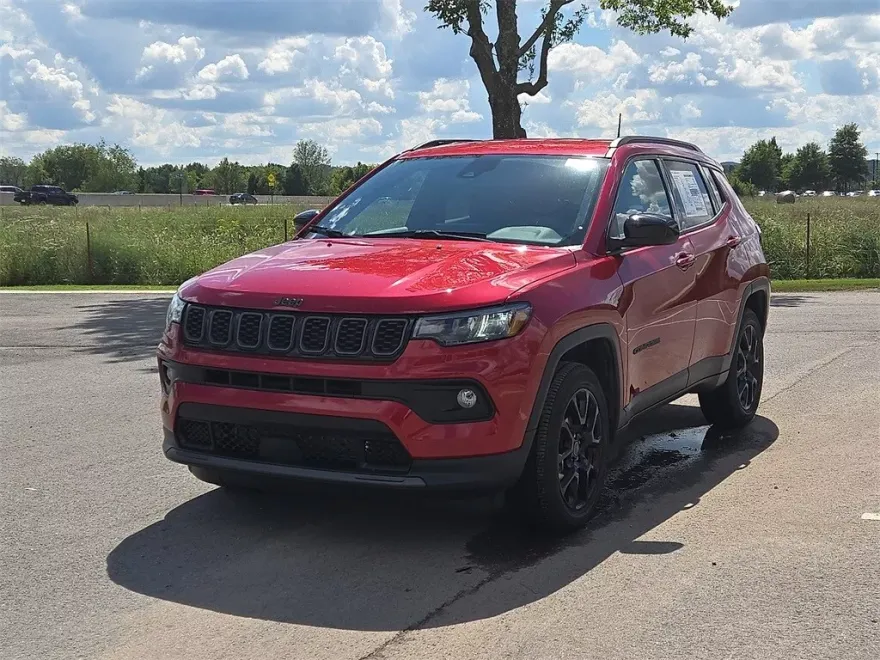 2025 Jeep Compass Latitude Sport photo 1