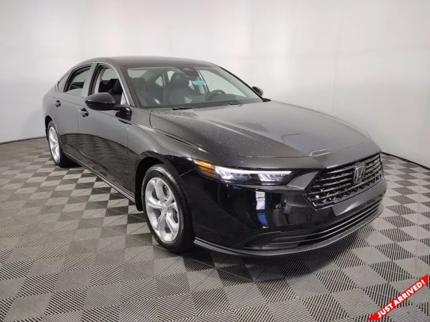 2025 Honda Accord LX photo 1