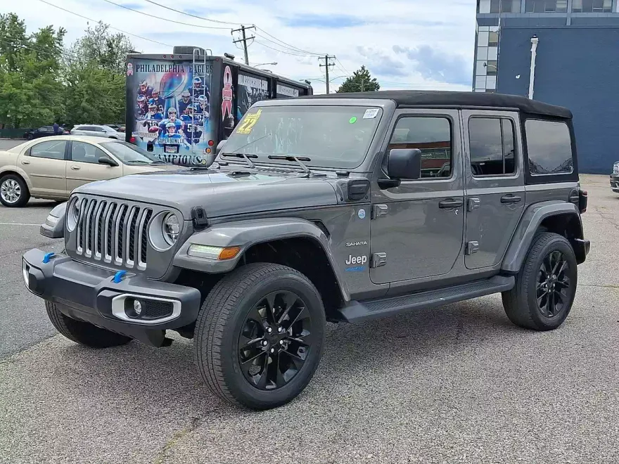 2022 Jeep Wrangler 4xe Unlimited Sahara photo 1