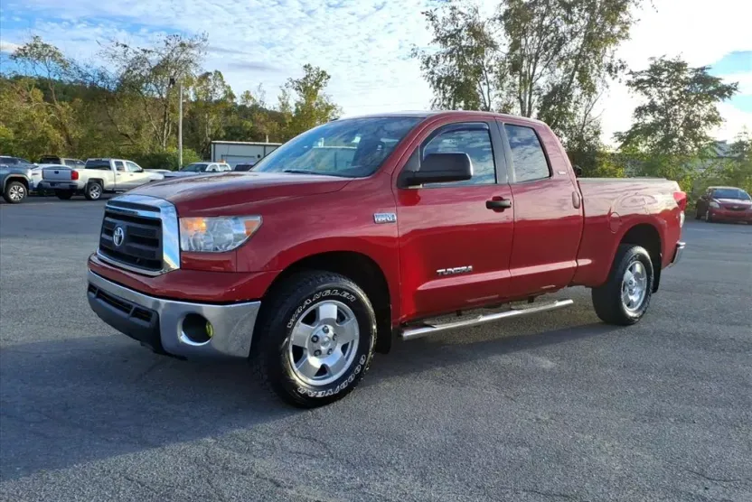 2013 Toyota Tundra SR5 photo 1