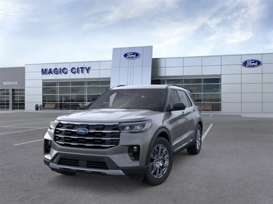 2025 Ford Explorer photo 1
