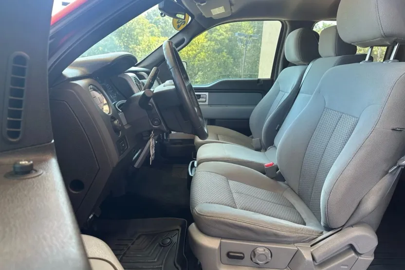 2011 Ford F-150 photo 1