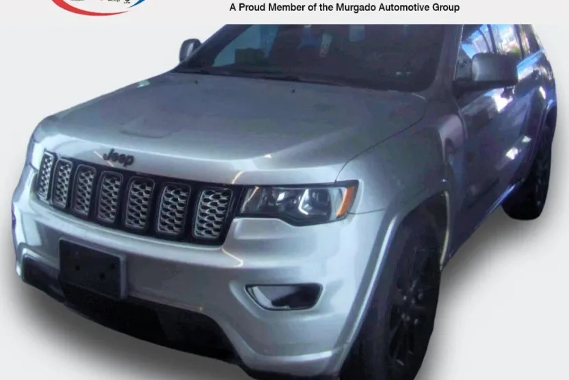 2017 Jeep Grand Cherokee Altitude photo 1