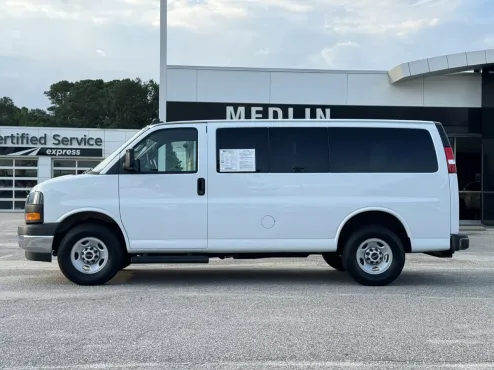 2024 Gmc Savana 2500 LT photo 4