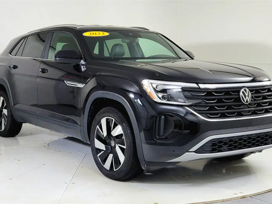 2024 Volkswagen Atlas Cross Sport SE Technology photo 1