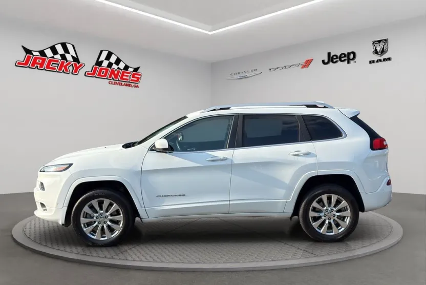 2016 Jeep Cherokee Overland photo 1