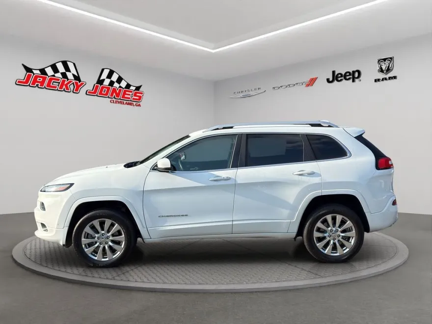 2016 Jeep Cherokee Overland photo 1