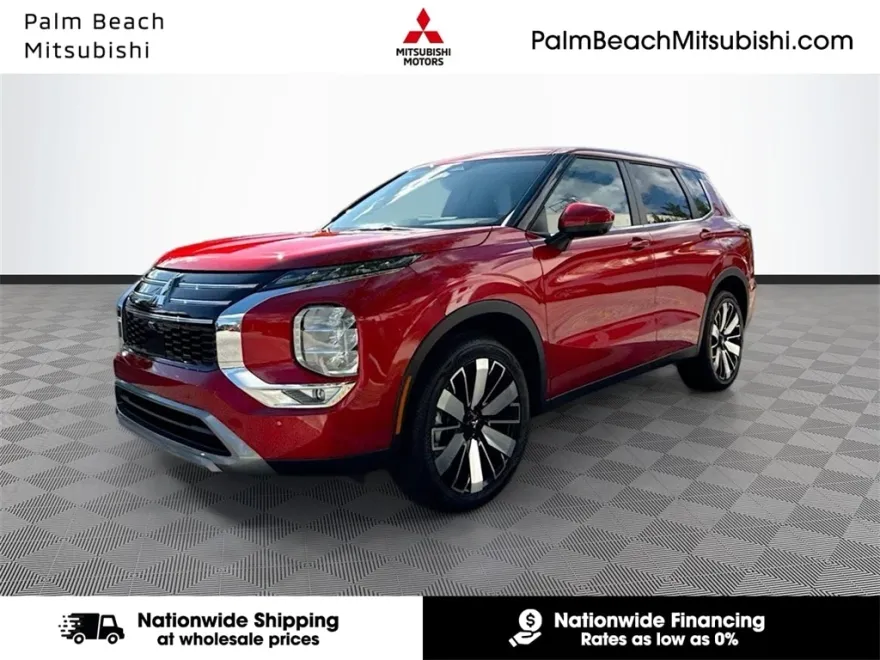 2025 Mitsubishi Outlander SE photo 1