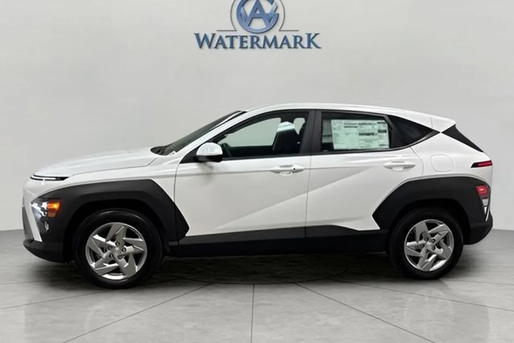 2026 Hyundai Kona SE photo 1