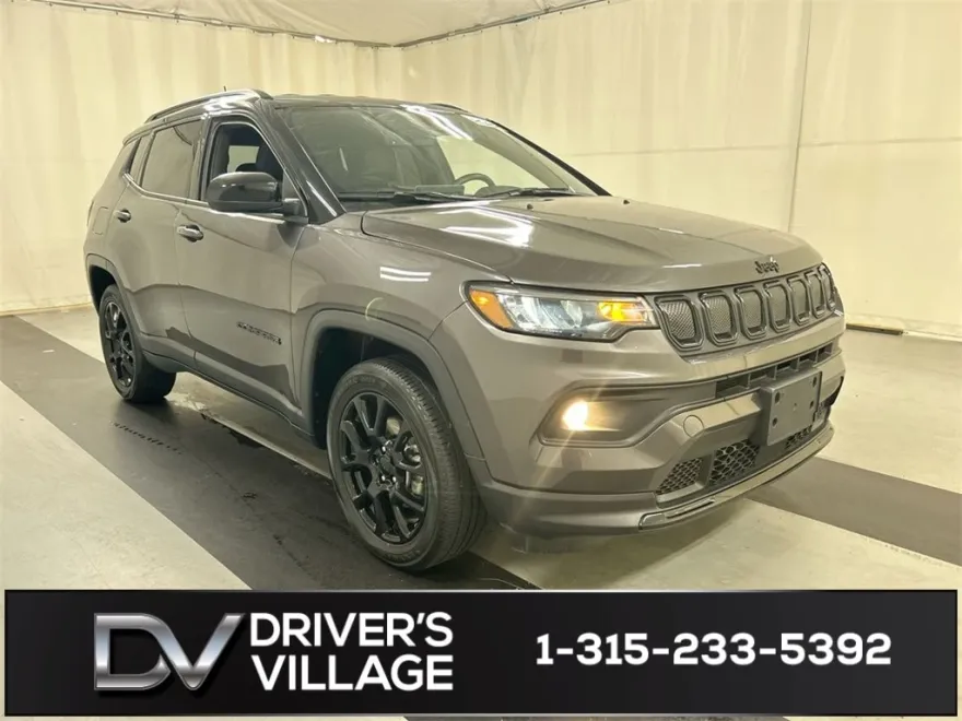 2022 Jeep Compass Latitude photo 1