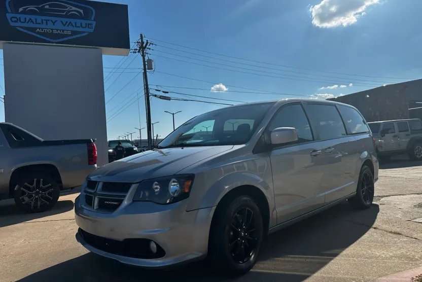 2020 Dodge Grand Caravan GT photo 1