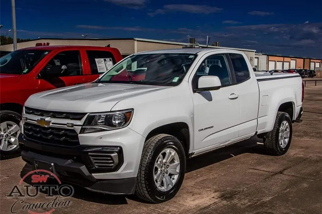 2022 Chevrolet Colorado LT photo 1