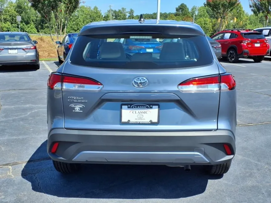 2023 Toyota Corolla Cross L photo 1