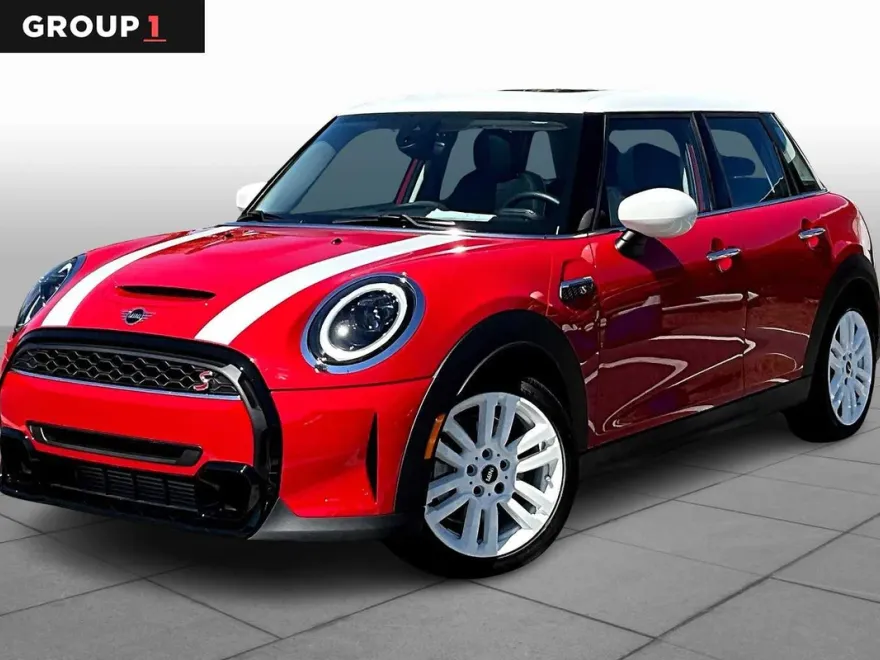 2022 Mini Cooper 4 Door Hardtop S photo 1