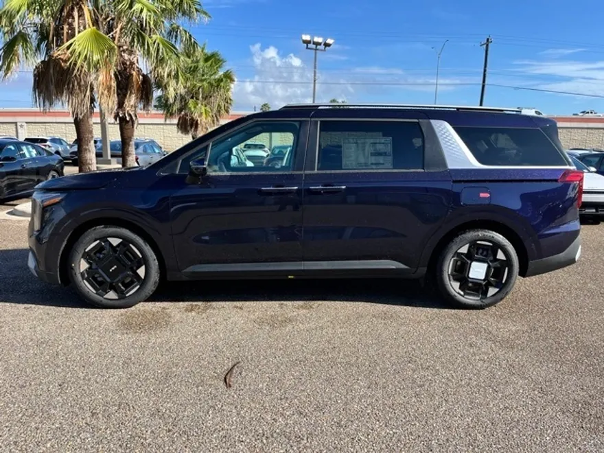 2026 Kia Carnival EX photo 1