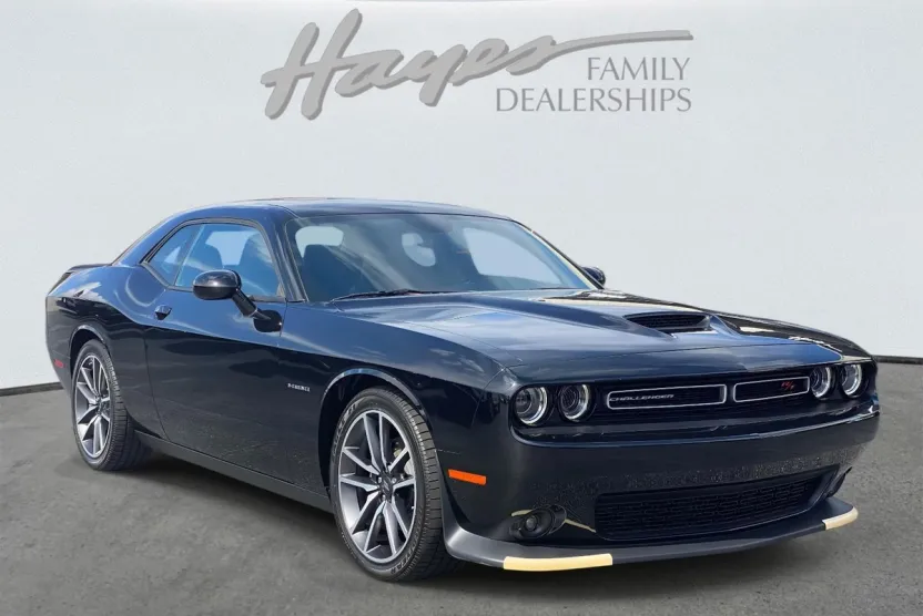 2022 Dodge Challenger R/T photo 1