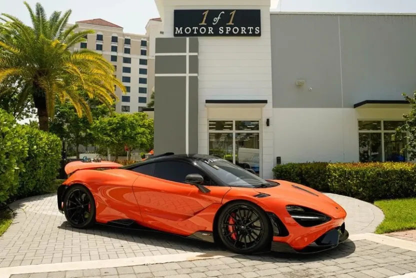 2021 Mclaren 765LT photo 1