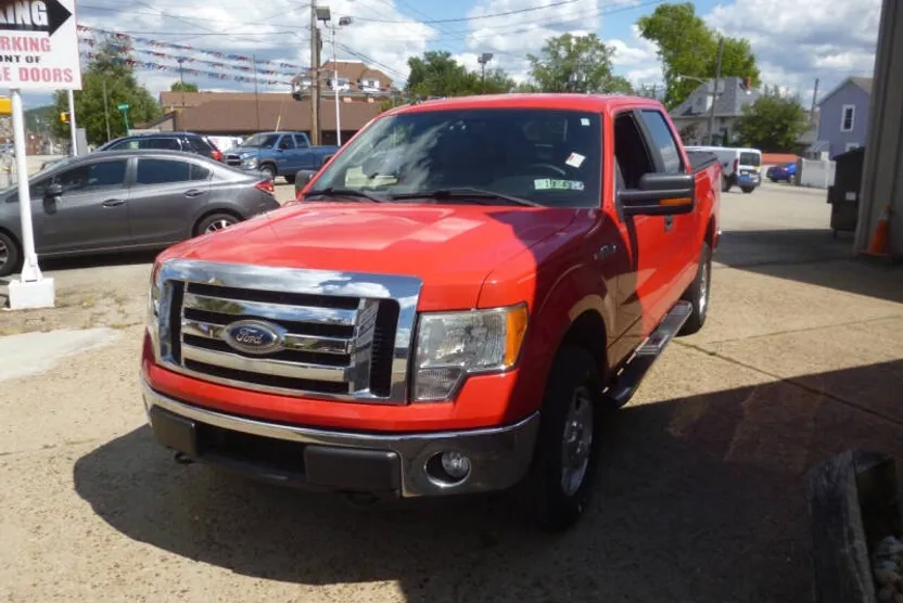 2011 Ford F-150 XLT photo 1