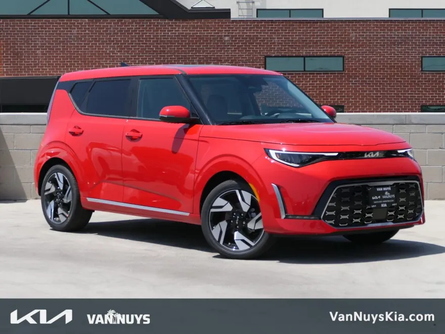 2025 Kia Soul GT-Line photo 1