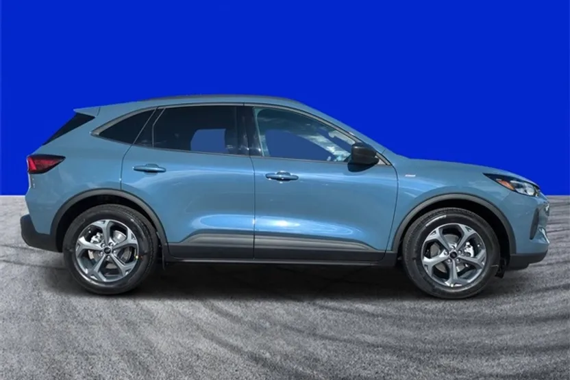 2026 Ford Escape ST-Line photo 1