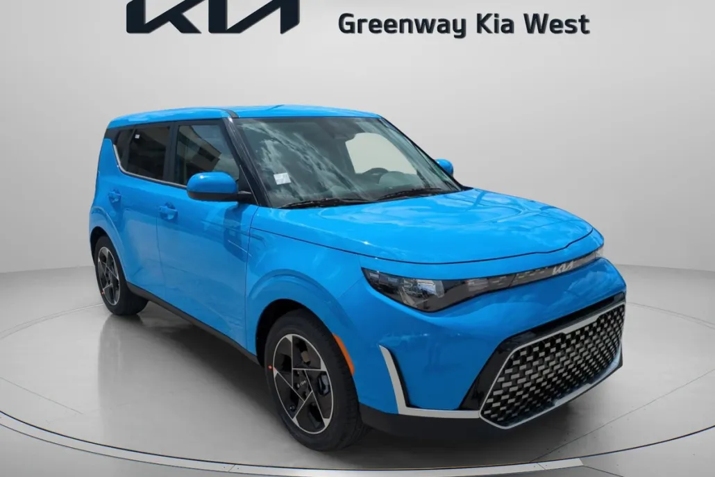 2025 Kia Soul EX photo 1