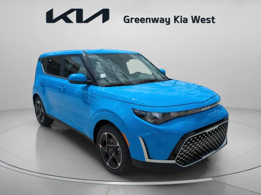 2025 Kia Soul EX photo 1