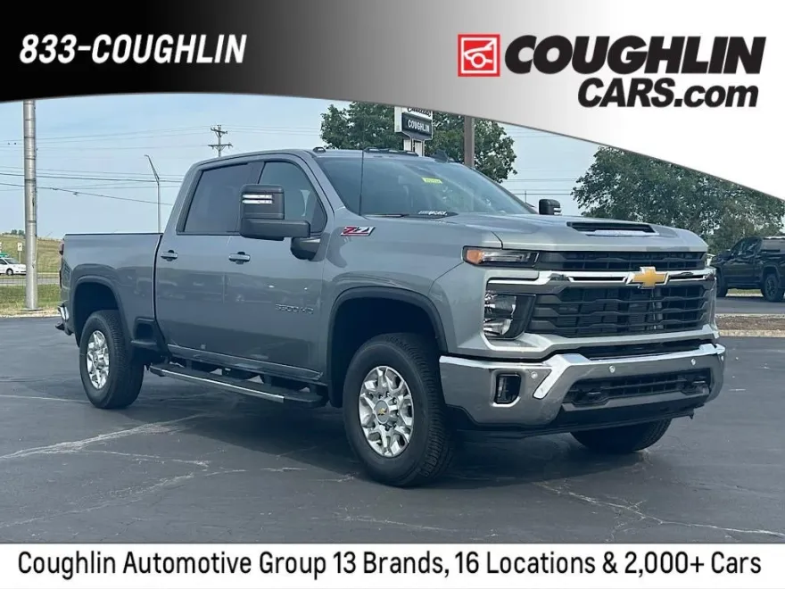2025 Chevrolet Silverado 3500HD LT photo 1