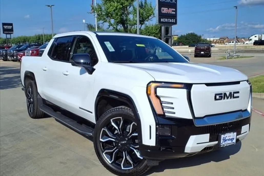 2025 Gmc Sierra EV Denali photo 1