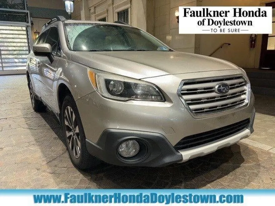 2016 Subaru Outback 2.5i Limited photo 1
