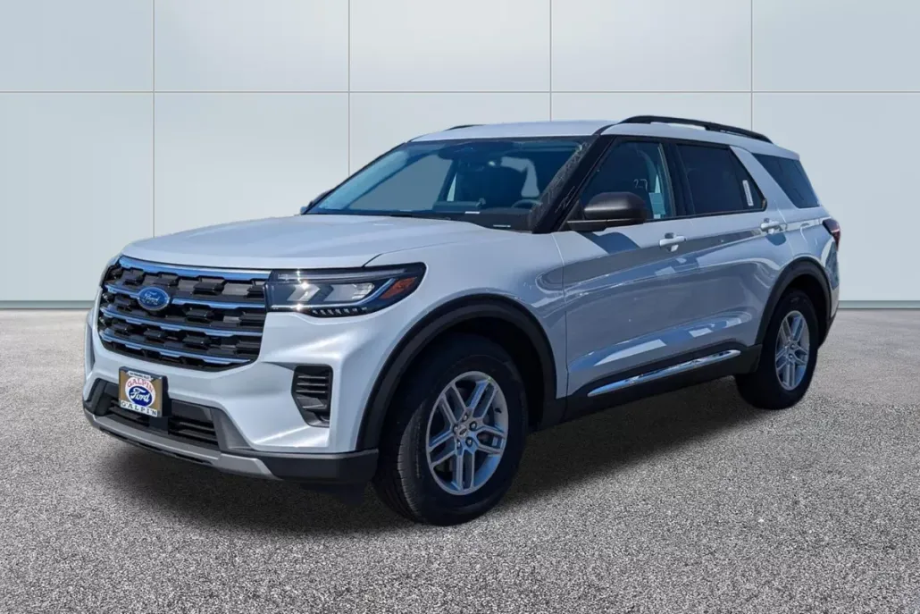 2025 Ford Explorer Platinum photo 1