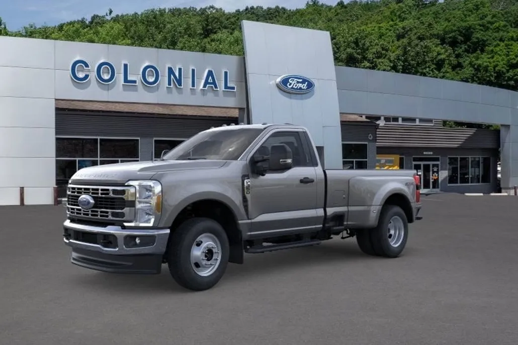 2025 Ford F-350 photo 1