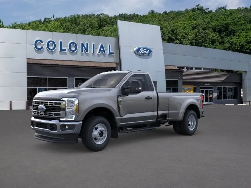 2025 Ford F-350 photo 1