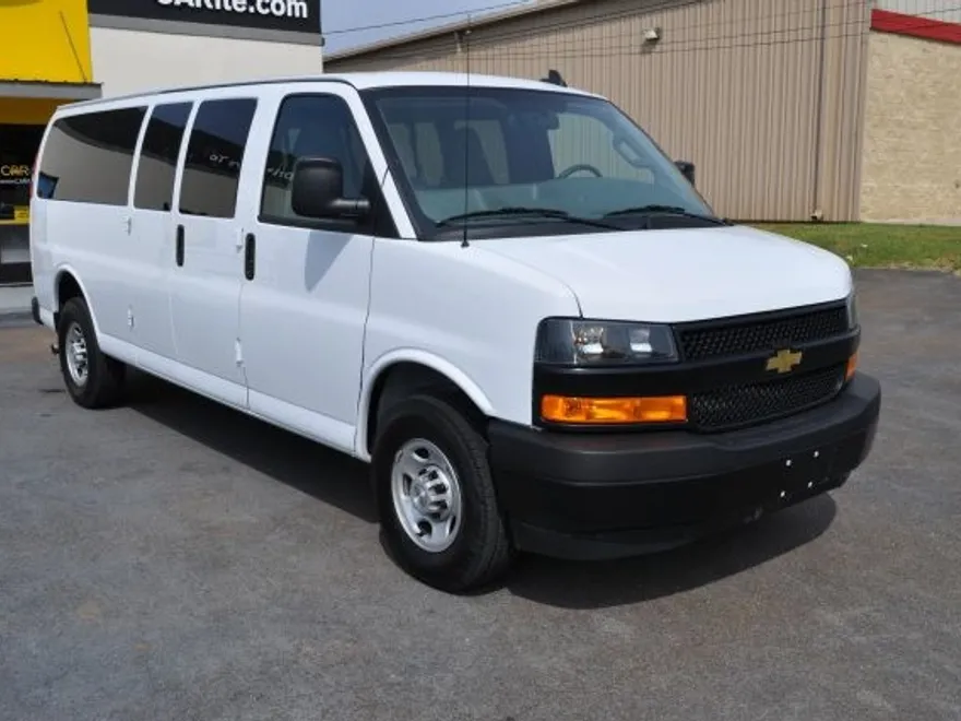 2023 Chevrolet Express LS 3500 photo 1