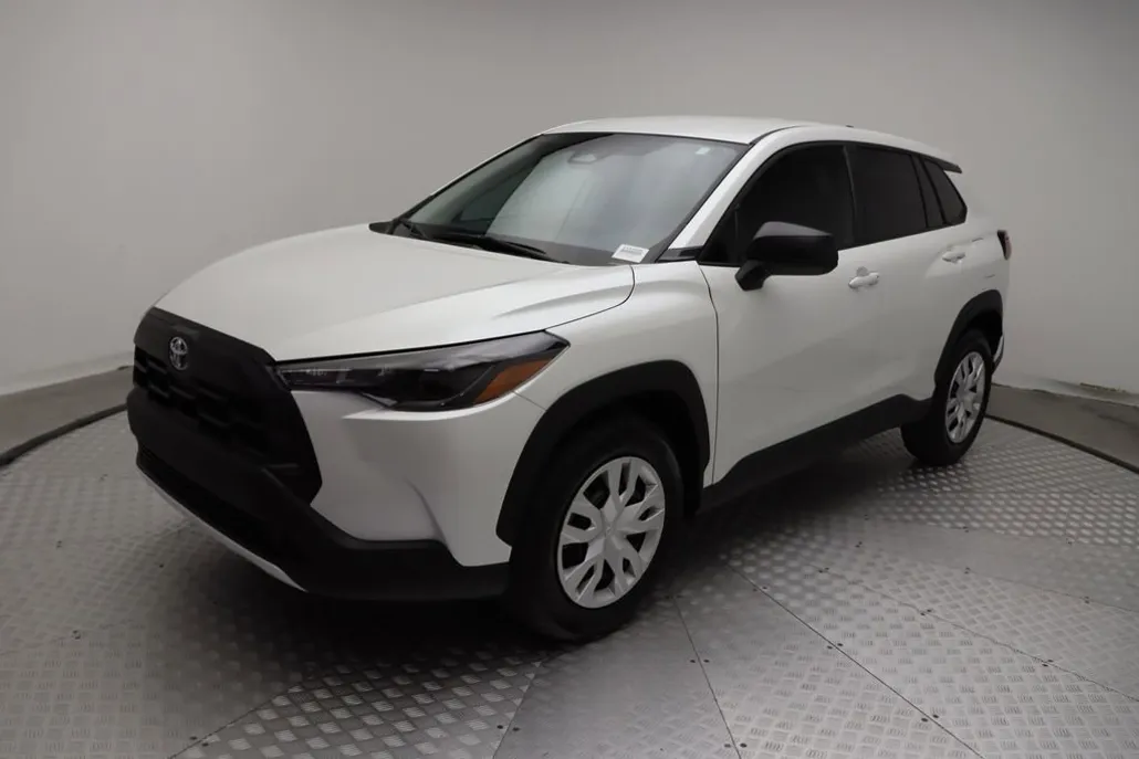 2026 Toyota Corolla Cross L photo 1