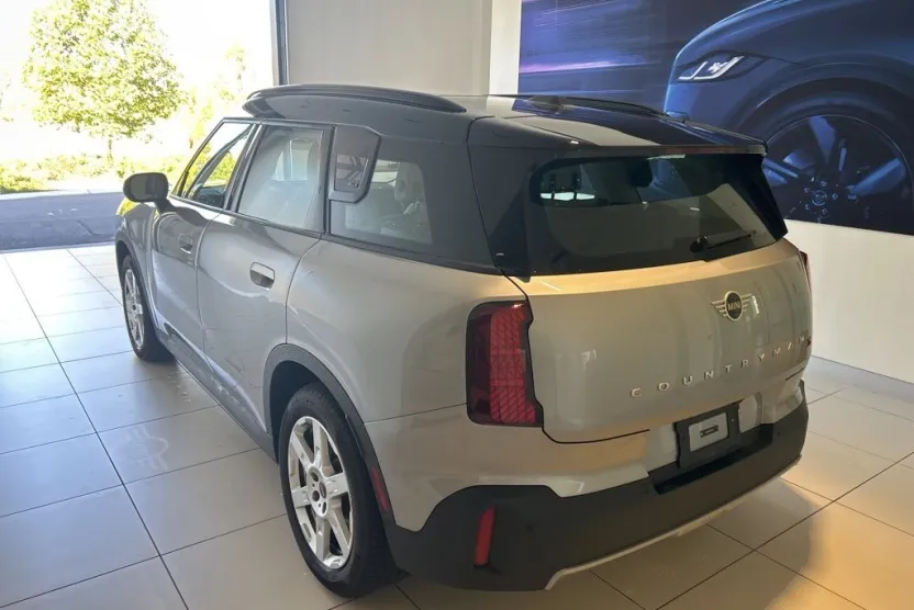2025 Mini Cooper S ALL4 photo 1