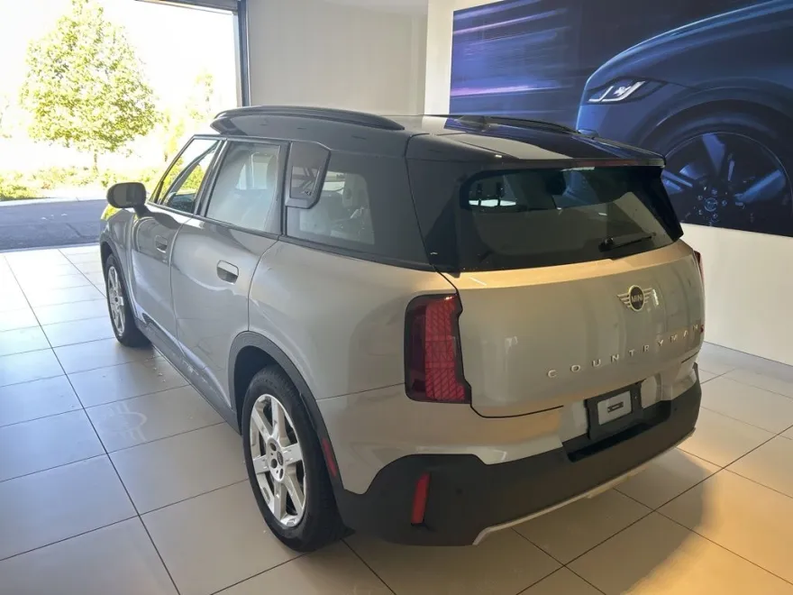 2025 Mini Cooper S ALL4 photo 1