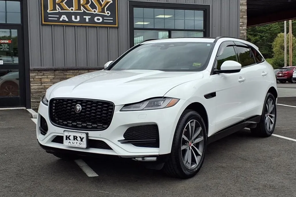 2022 Jaguar F-PACE P250 S photo 1