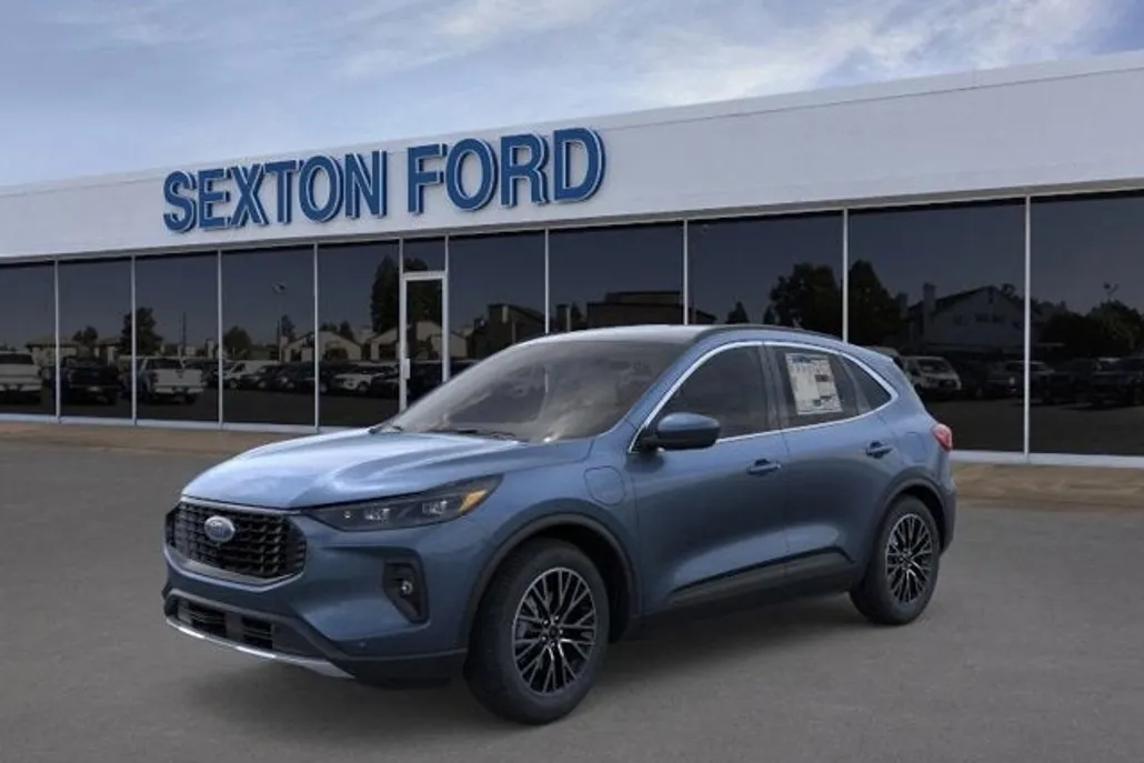 2025 Ford Escape photo 1