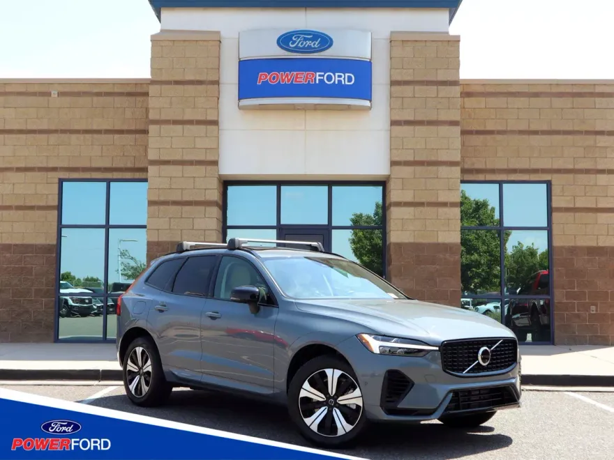 2024 Volvo XC60 Recharge Hybrid T8 Plus photo 1