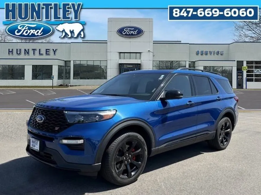 2023 Ford Explorer ST photo 1