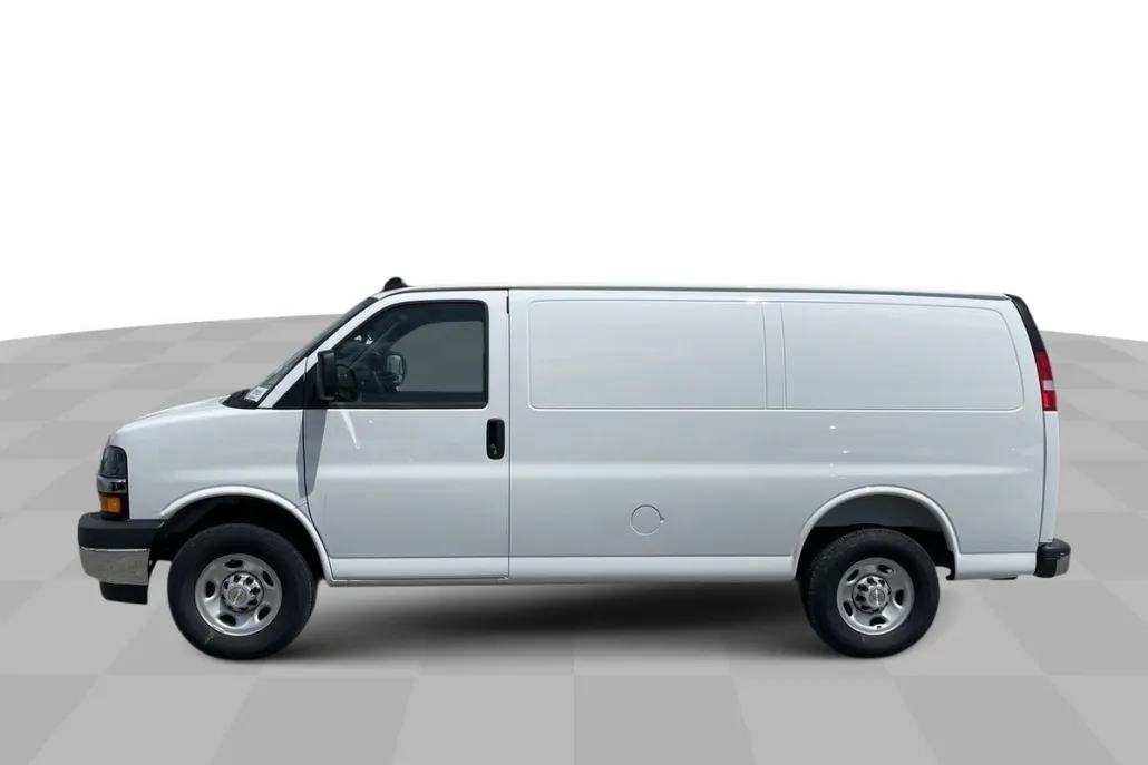 2025 Chevrolet Express Cargo 2500 photo 1