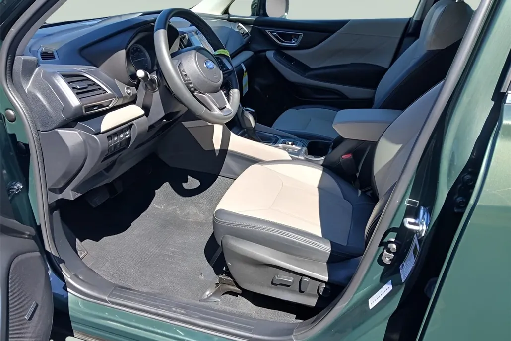 2023 Subaru Forester Limited photo 1