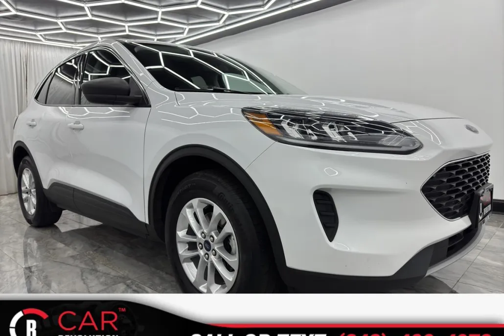 2022 Ford Escape SE photo 1