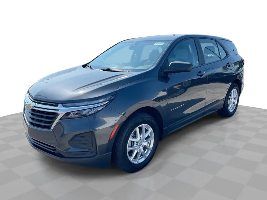 2022 Chevrolet Equinox LS photo 1