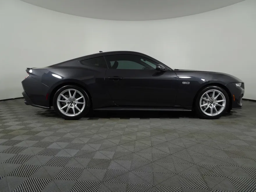 2024 Ford Mustang GT Premium photo 1