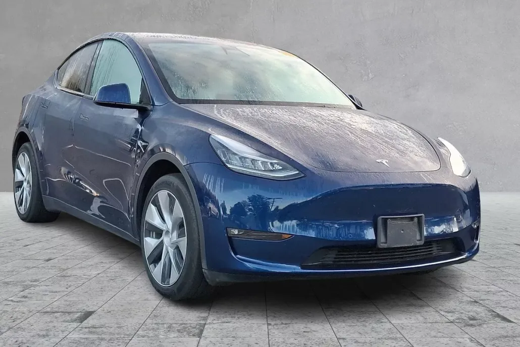 2022 Tesla Model Y Long Range photo 1