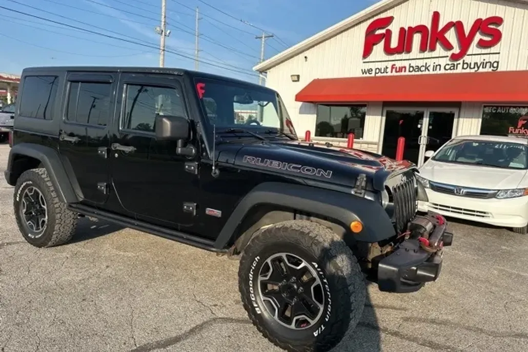 2013 Jeep Wrangler Unlimited Rubicon photo 1