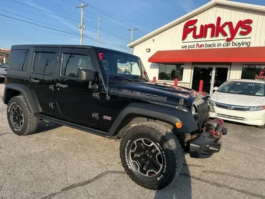 2013 Jeep Wrangler Unlimited Rubicon photo 1