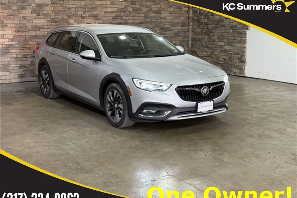 2018 Buick Regal TourX Essence photo 1